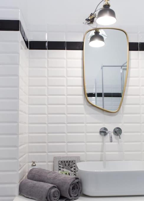 New Elegant Flat 3 Min From Station. Milano