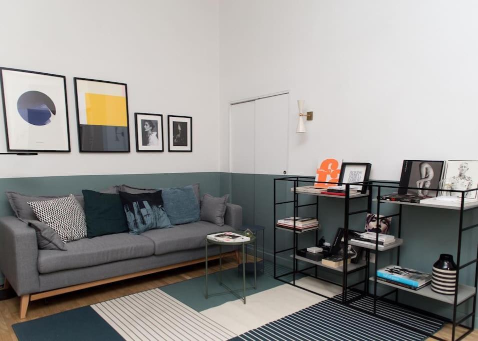 New Elegant Flat 3 Min From Station. Appartamento