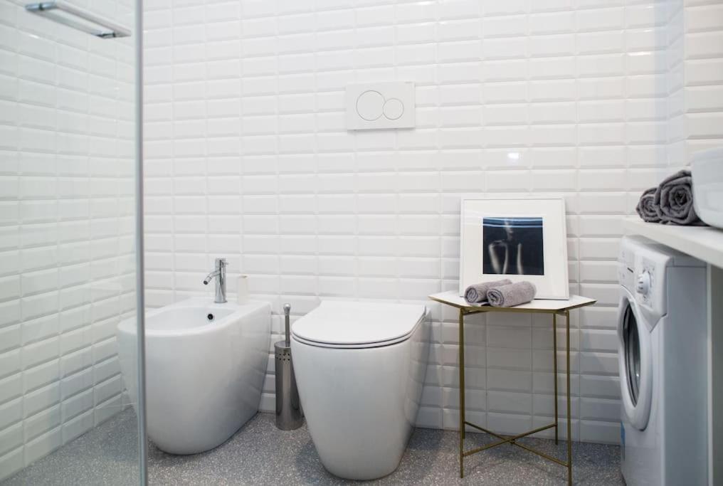 Appartamento New Elegant Flat 3 Min From Station. *
